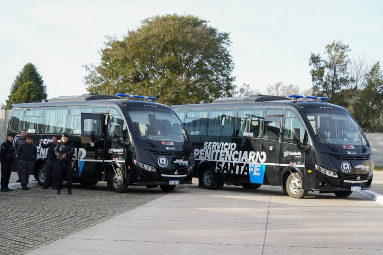 Santa Fe incorporó más vehículos 0 km para reforzar los traslados del Servicio Penitenciario