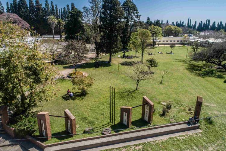 Los productos de la Escuela Granja llegan al Rectorado de la UNL