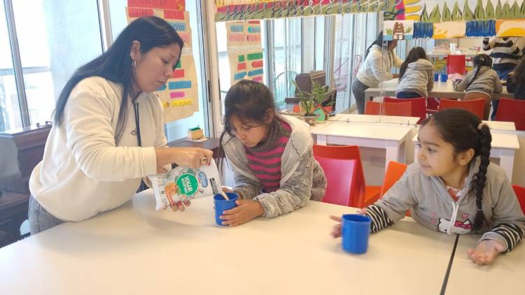 La Municipalidad y el Banco de Alimentos distribuyeron más de 1.800 kilos de yogur