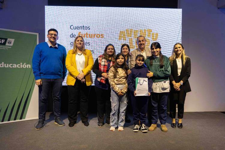 Feria del Libro: la Municipalidad presentó las antologías escritas por niños y jóvenes