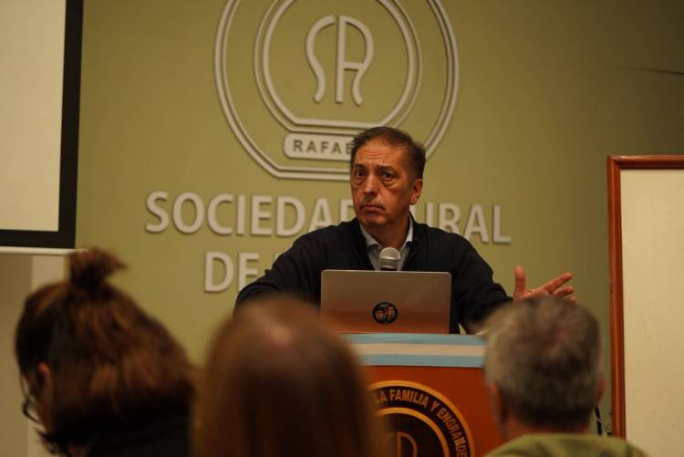 “Lacha” Lazzari repasó la realidad y planteó una transición económica necesaria