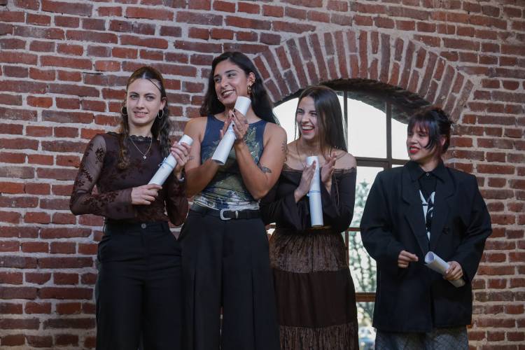 El Liceo Municipal celebró su 98º aniversario con el egreso de 103 alumnos
