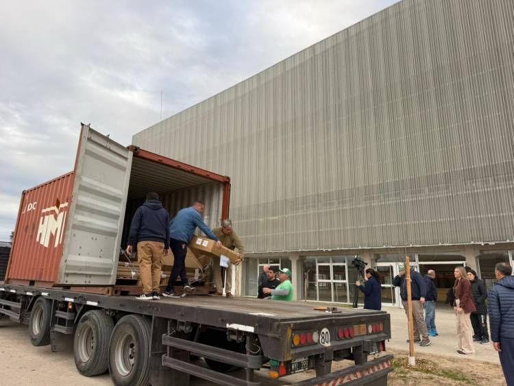 Juegos Suramericanos 2026: Llegaron los materiales deportivos de handball al estadio Invencible Santa Fe