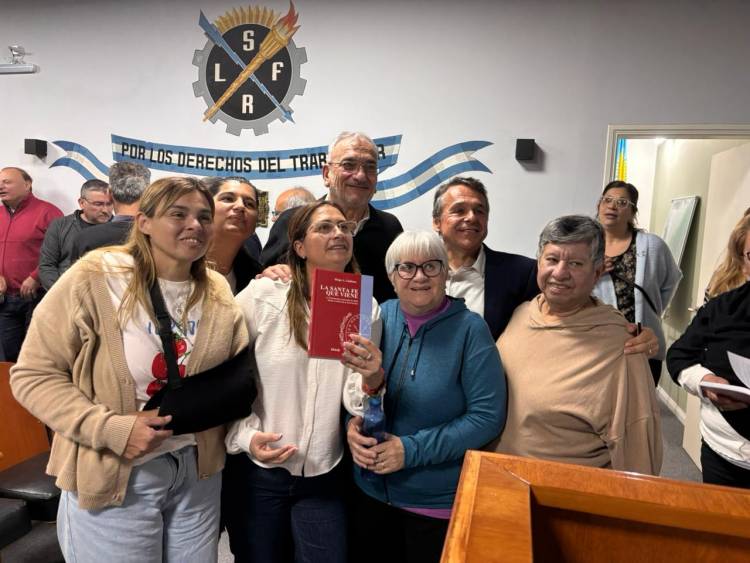 Giuliano recorrió Rafaela junto al senador Alcides Calvo