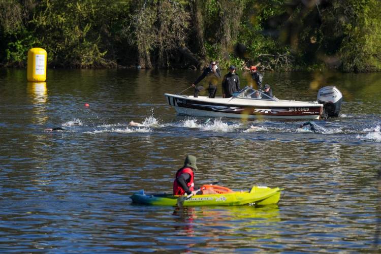 El Mundial Juvenil de Aguas Abiertas pone a prueba al lago del Parque del Sur antes de los Juegos Suramericanos