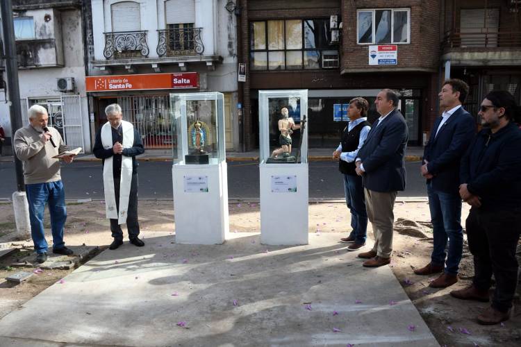 La Municipalidad trasladó las imágenes de la Virgen de Guadalupe y San Jerónimo a la Plaza de los Trabajadores