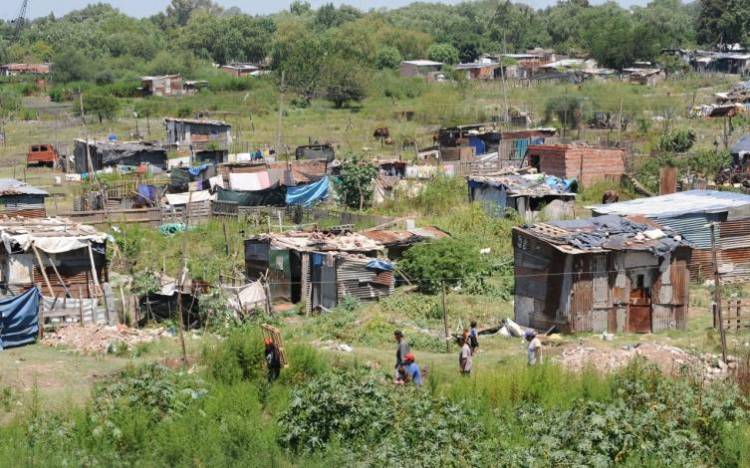 Cáritas Santa Fe distribuye 4.100 bolsones mensuales y advierte por el aumento de la pobreza infantil: "Estamos hipotecando el futuro"