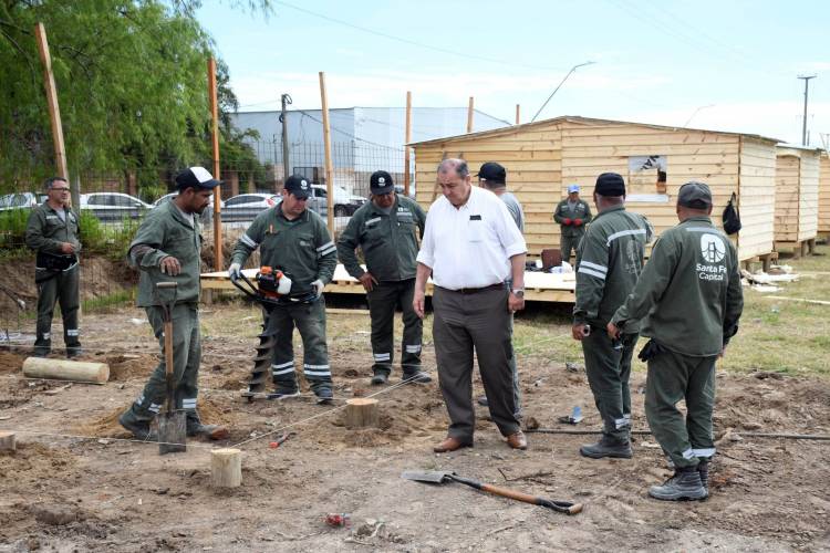 Poletti recorrió el Centro Integral de Asistencia tras recibir a las primeras familias afectadas